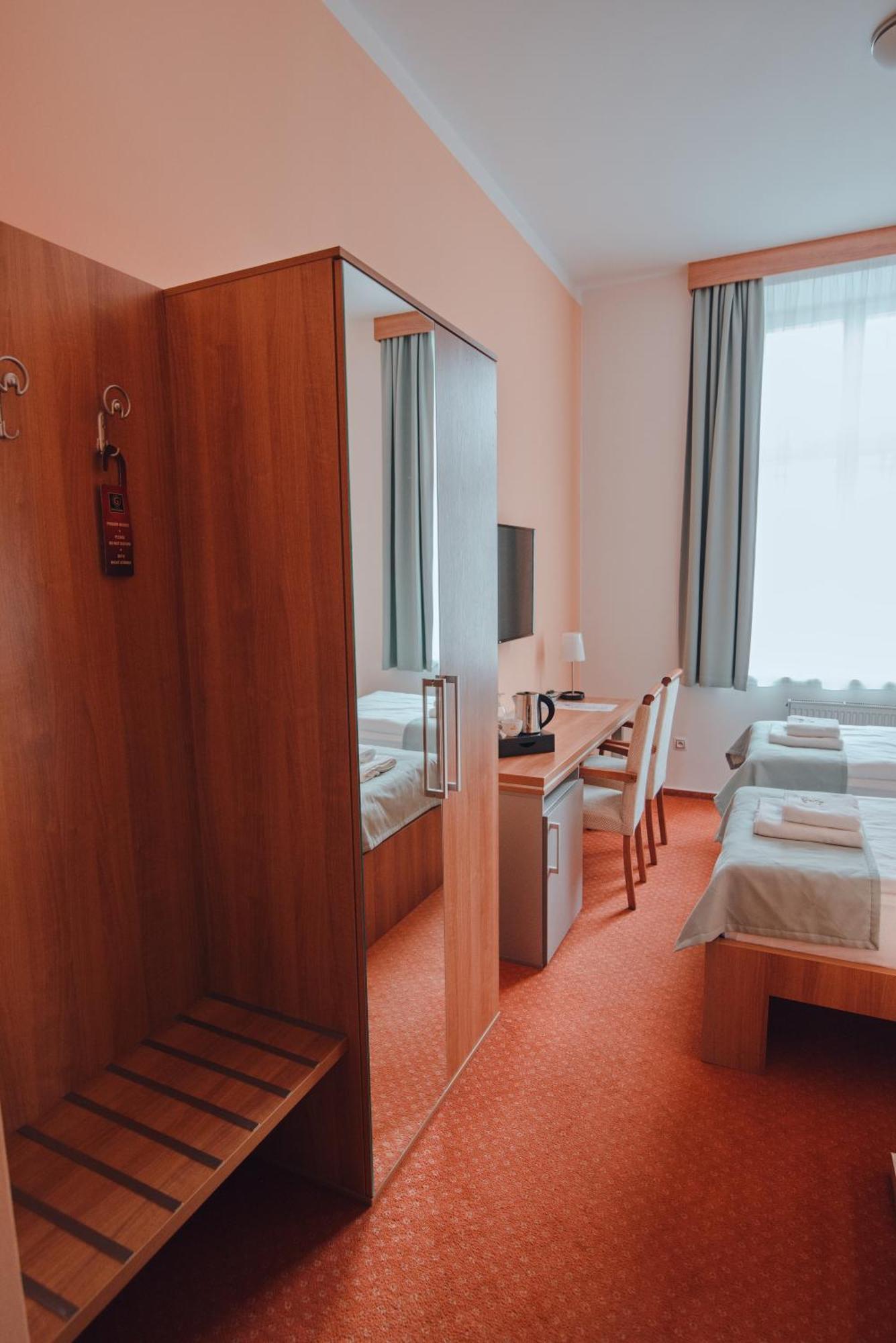 Hotel Grand Hradec Kralove Luaran gambar