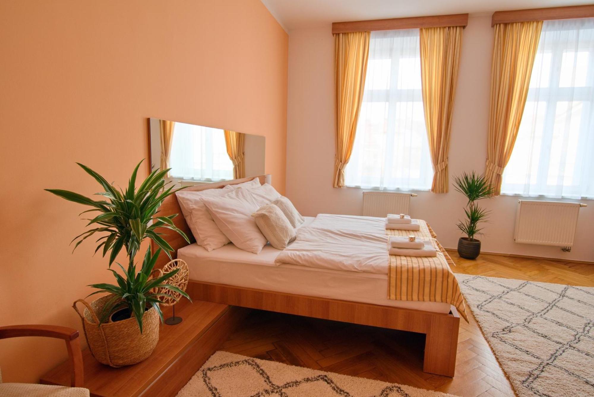 Hotel Grand Hradec Kralove Luaran gambar