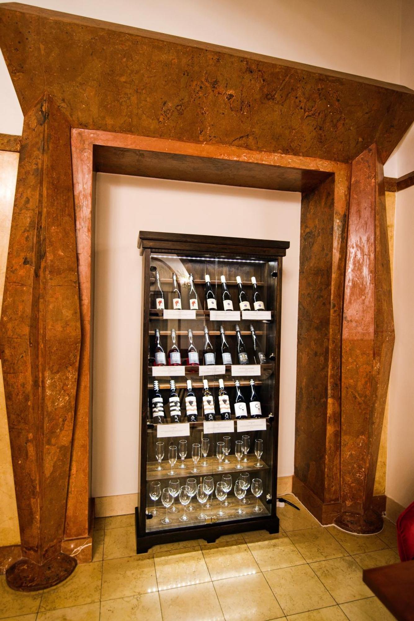 Hotel Grand Hradec Kralove Luaran gambar