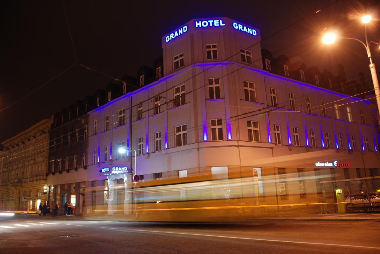 Hotel Grand Hradec Kralove Luaran gambar